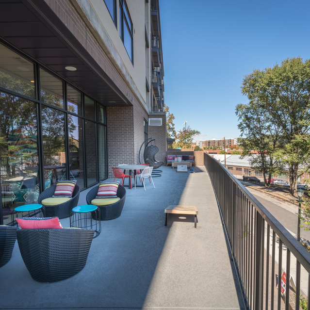 Anthem on Ashley - Balcony with sitting area